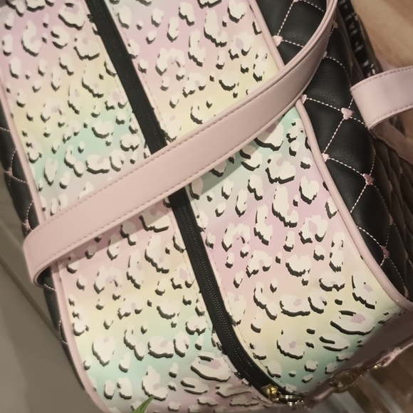 Betsey Johnson Travel Or Carry-on Bag - Picture 3 of 13